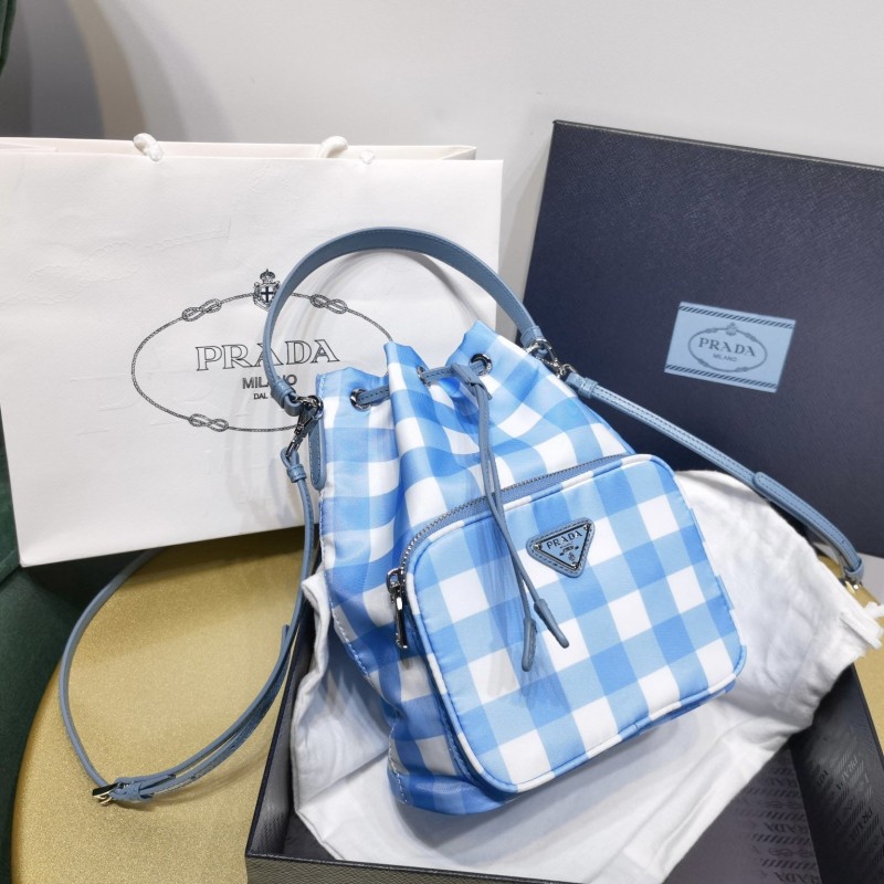 Prada 水桶包