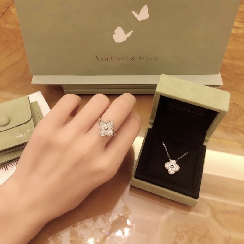 VCA Ring