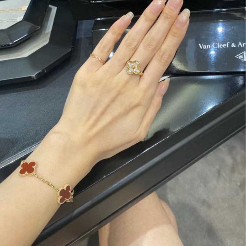 VCA Ring