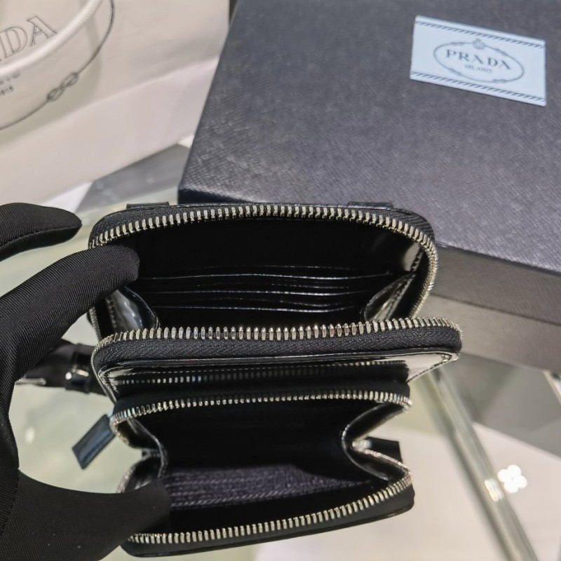 Prada 手机包