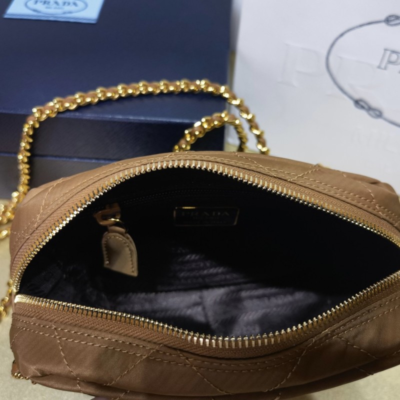 Prada 链条包