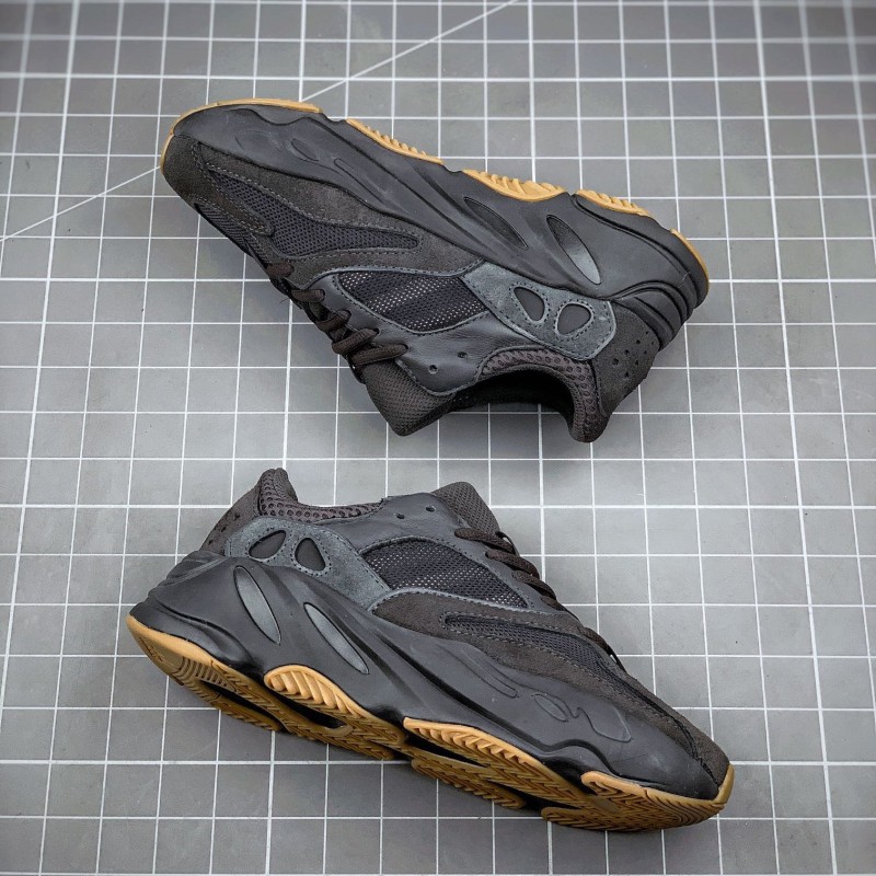 Adidas Yeezy 700