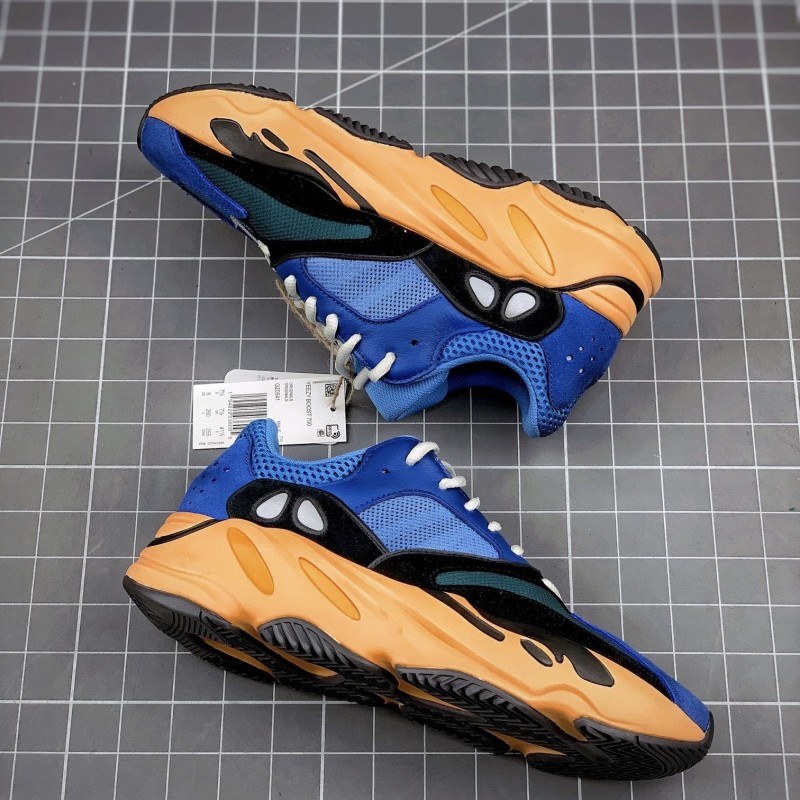 Adidas Yeezy 700