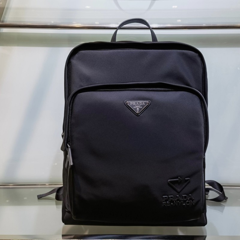 Prada 双肩背包