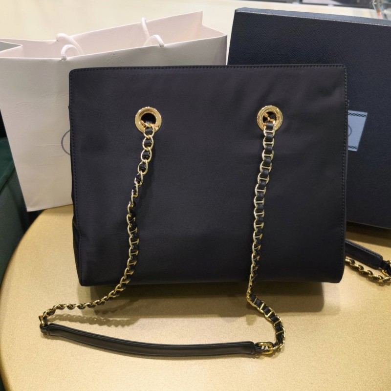 Prada 链条包
