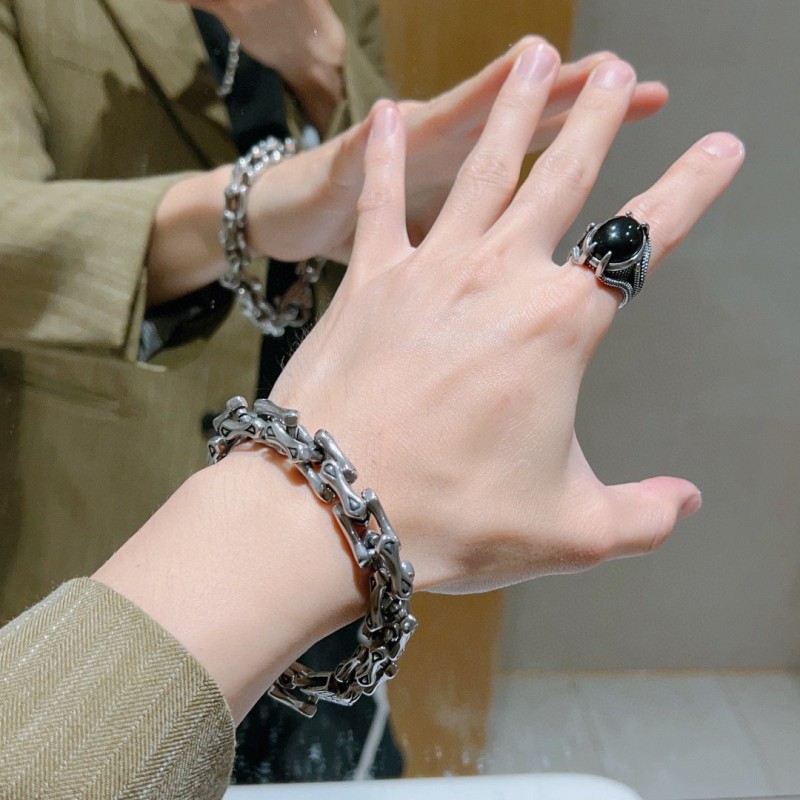 Gucci Bracelet (Unisex)