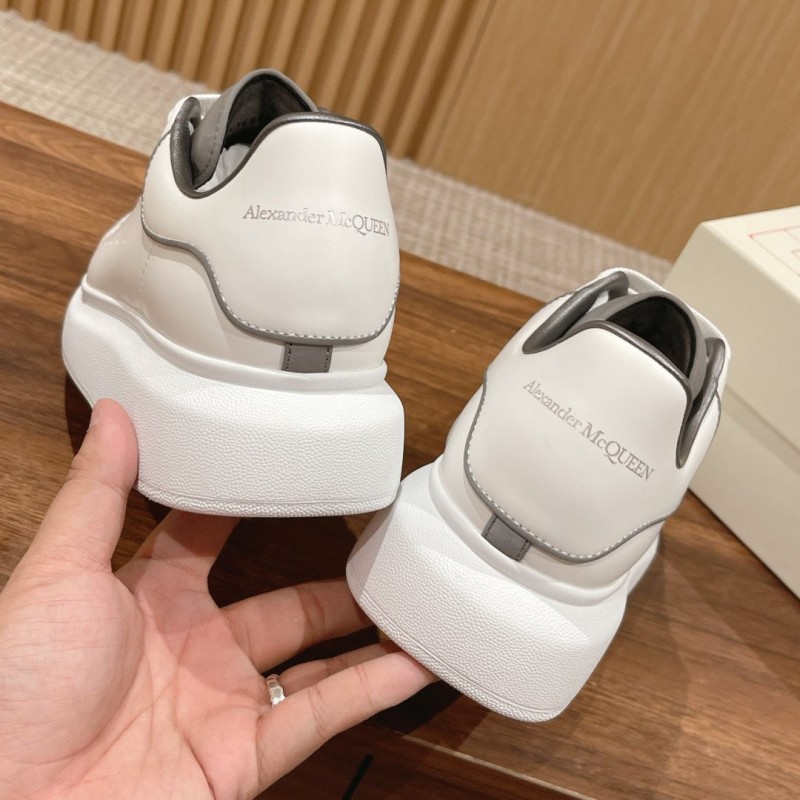 McQueen Unisex Sneaker