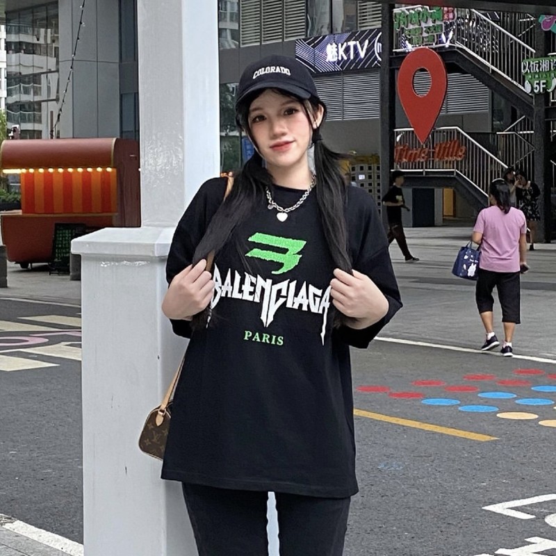 Balenciaga Unisex Tee
