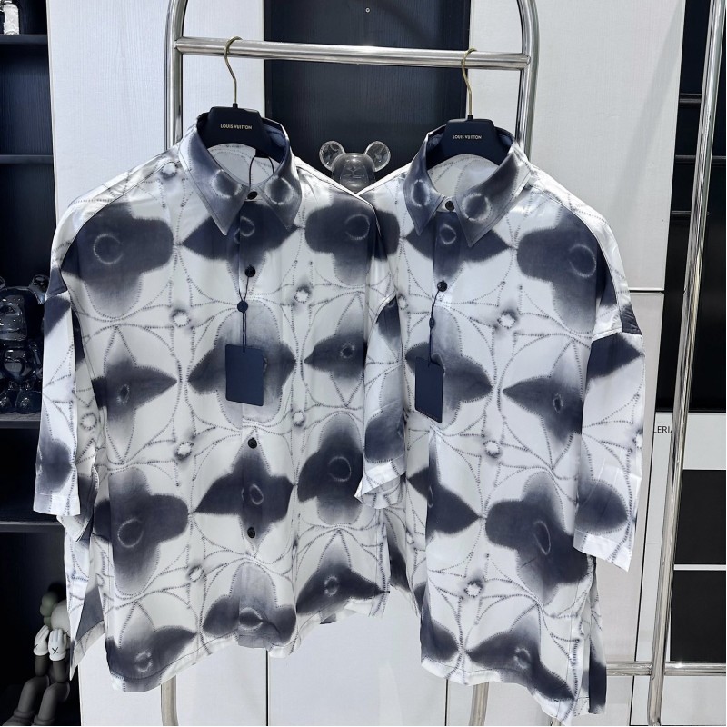 LV Tee