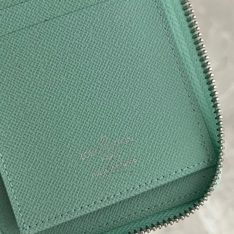 Lv Long Wallet