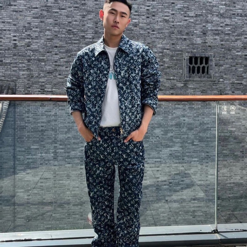 LV Jeans