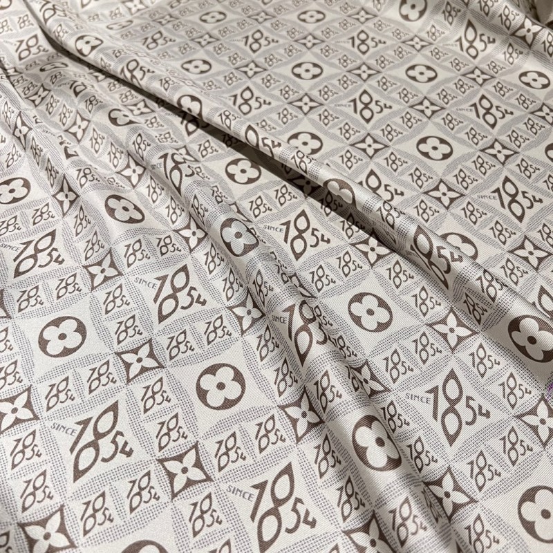 LV Scarf
