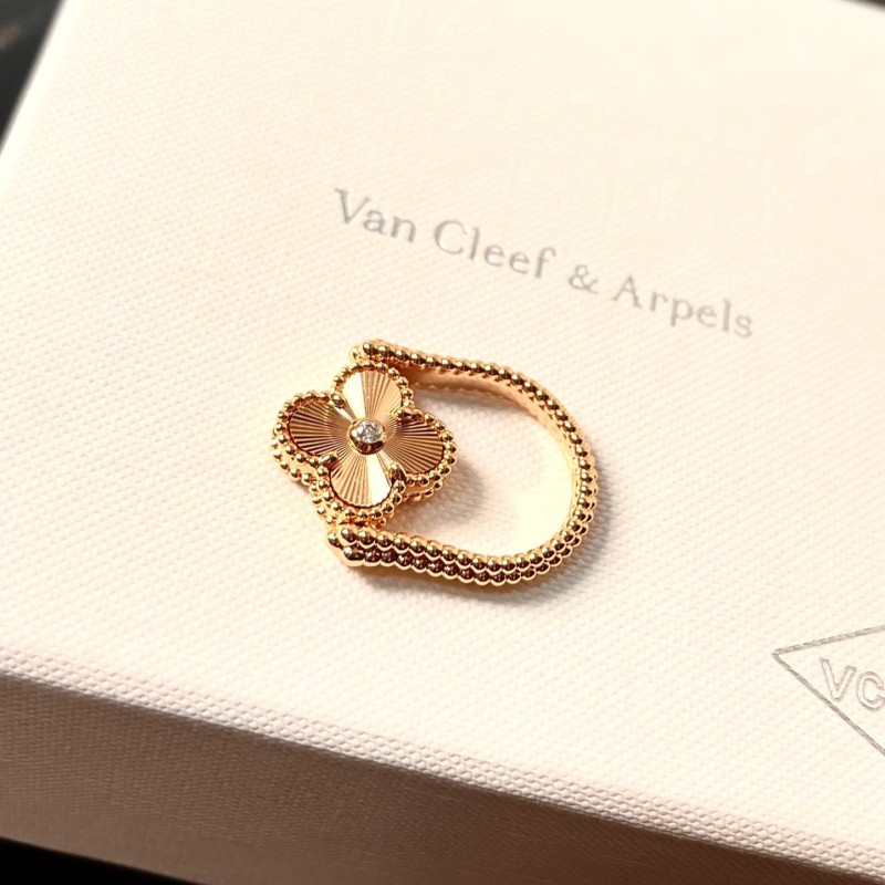 VCA Ring