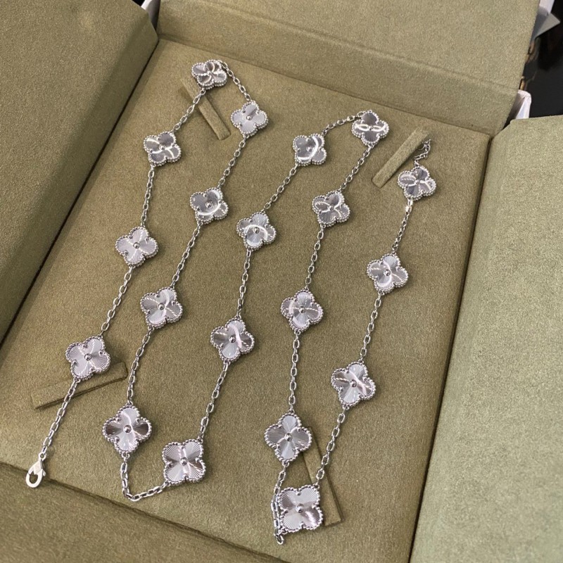 VCA Necklace 