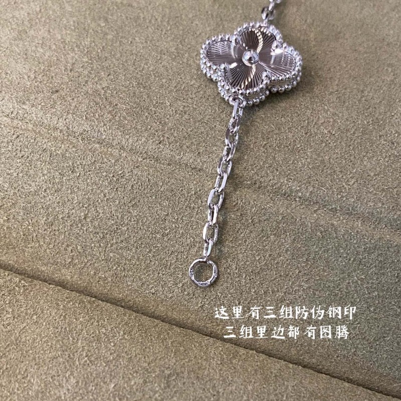 VCA Necklace 
