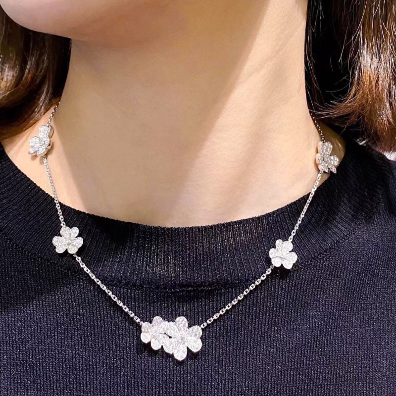 VCA Necklace 