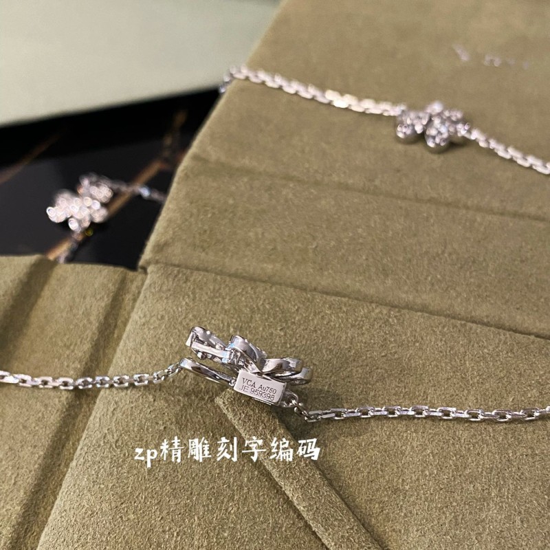 VCA Necklace 