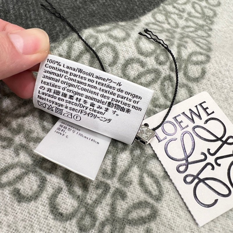 Loewe Blanket