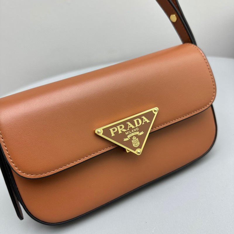 Prada 豆腐包