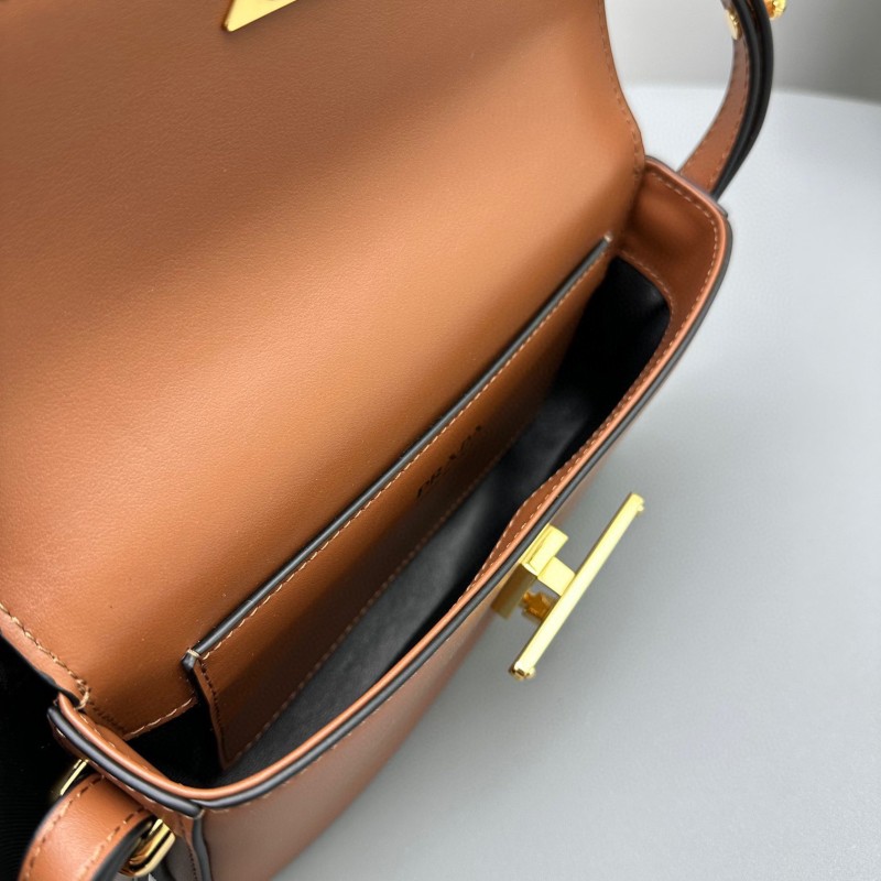 Prada 豆腐包