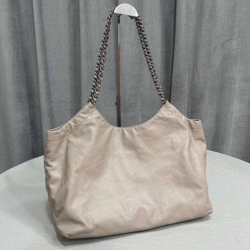 Prada 流浪包