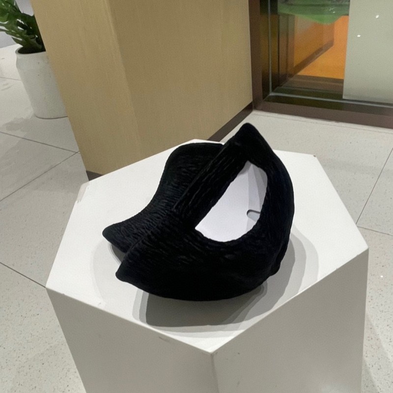 LV Cap