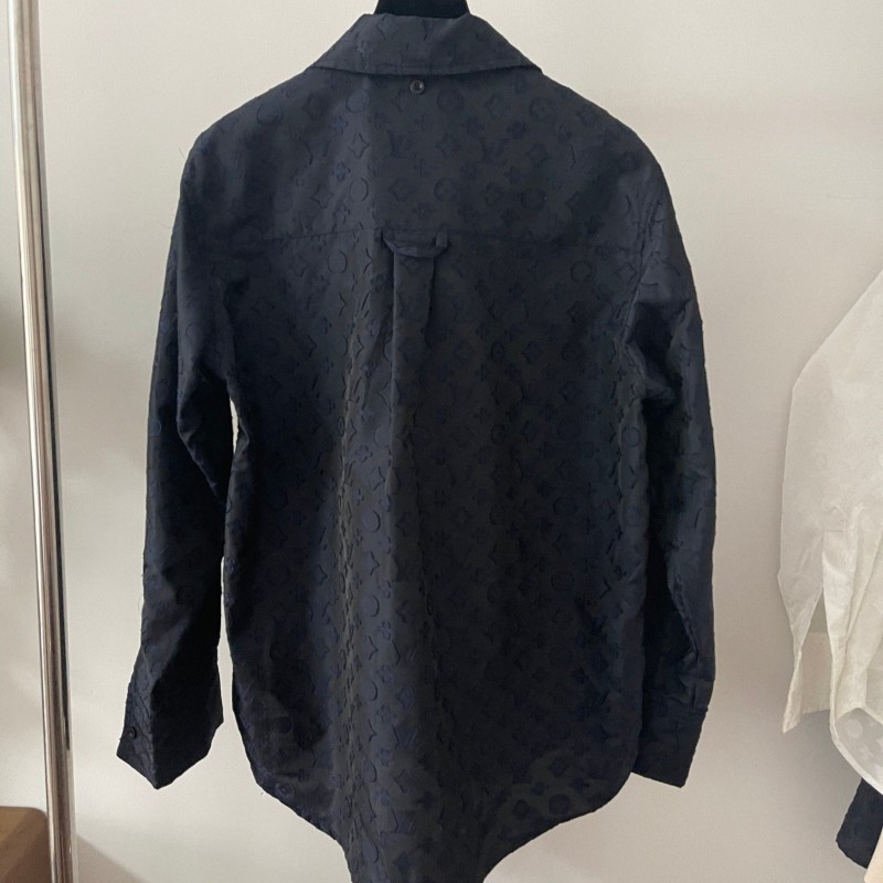 LV Tee