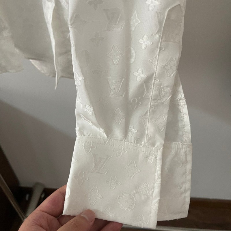 LV Tee