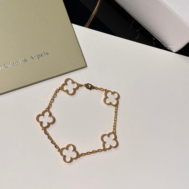 VCA Bracelet
