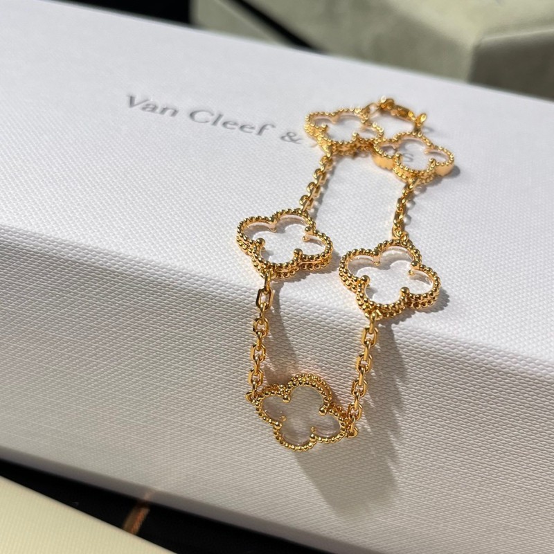 VCA Bracelet