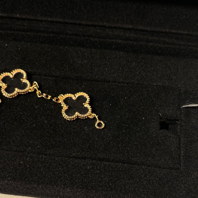 VCA Bracelet