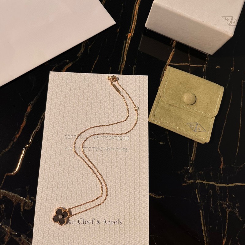 VCA Necklace