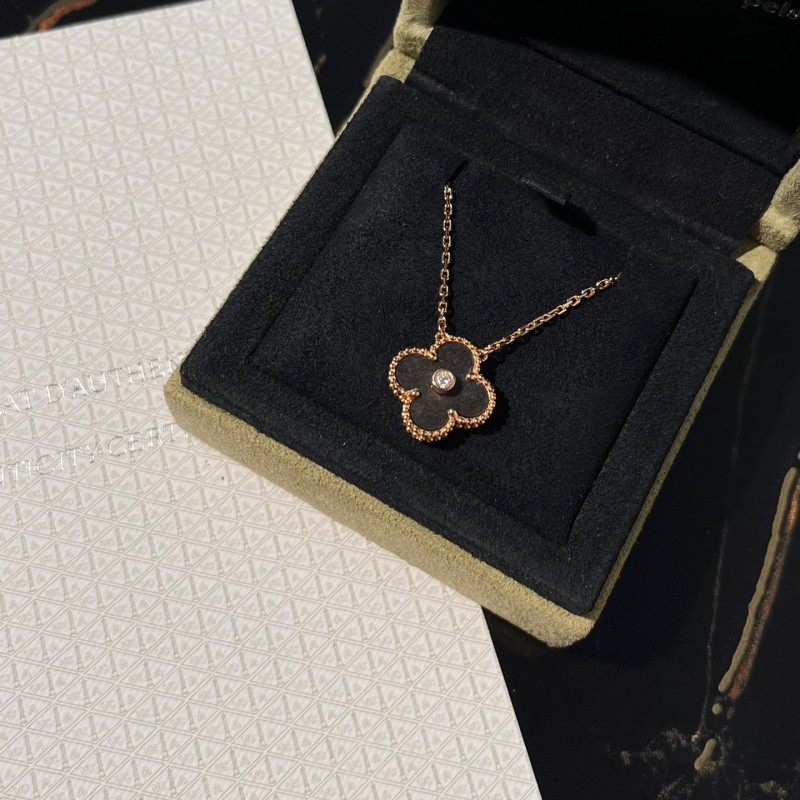 VCA Necklace