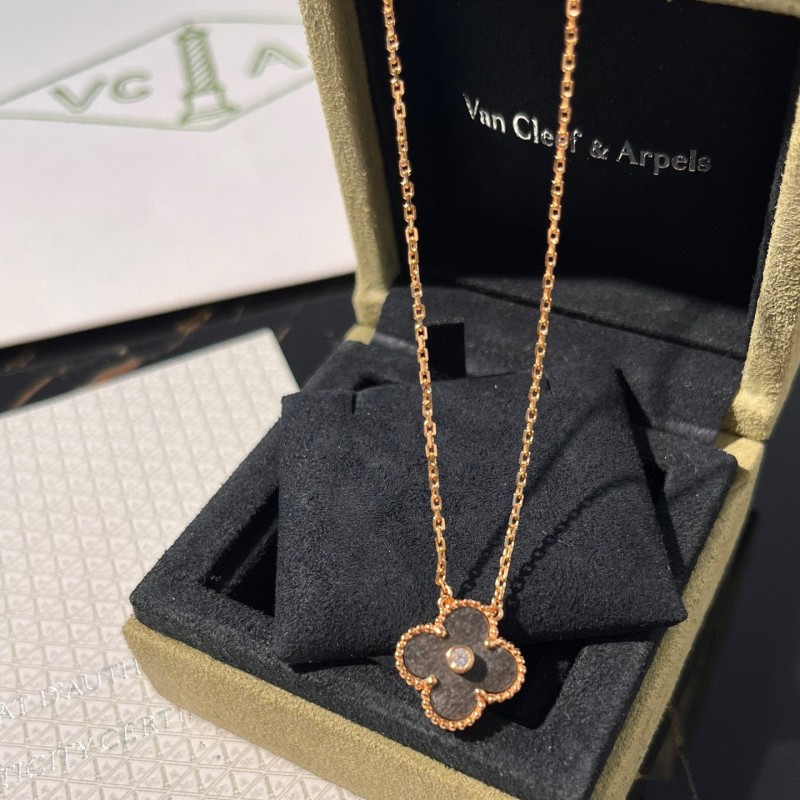 VCA Necklace