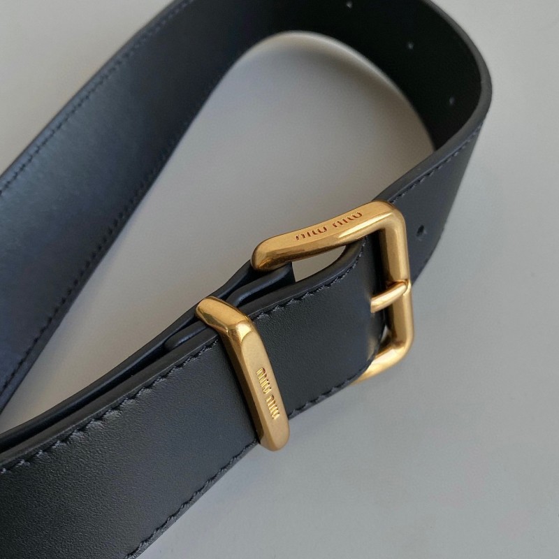 MiuMiu 公文包