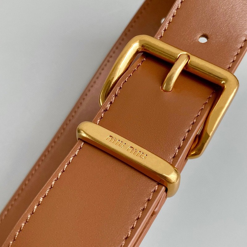 MiuMiu 公文包