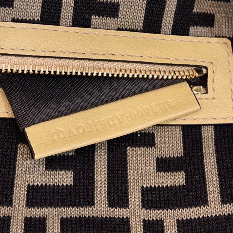 Fendi Baguette 
