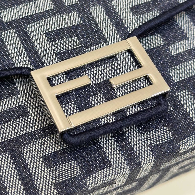 Fendi 盒子包