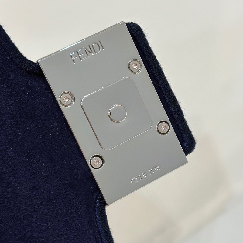 Fendi 盒子包