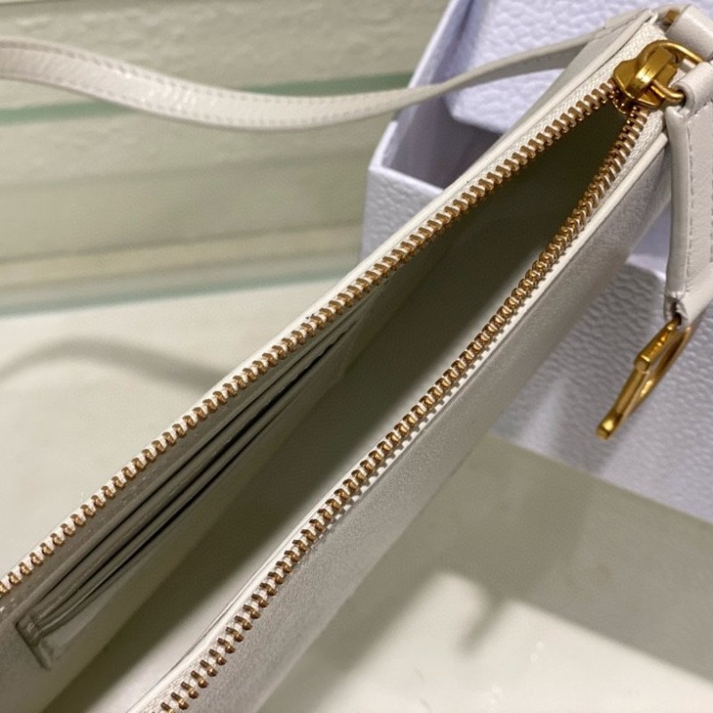 Dior 马鞍包