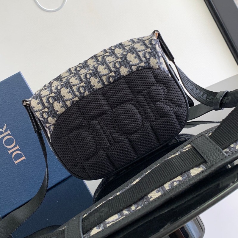 Dior Explorer