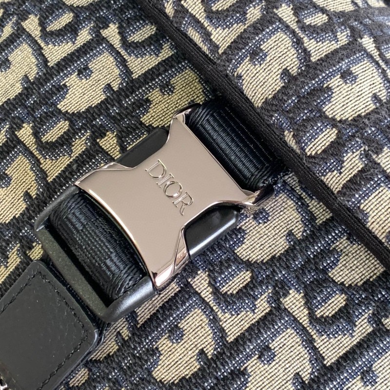 Dior Explorer