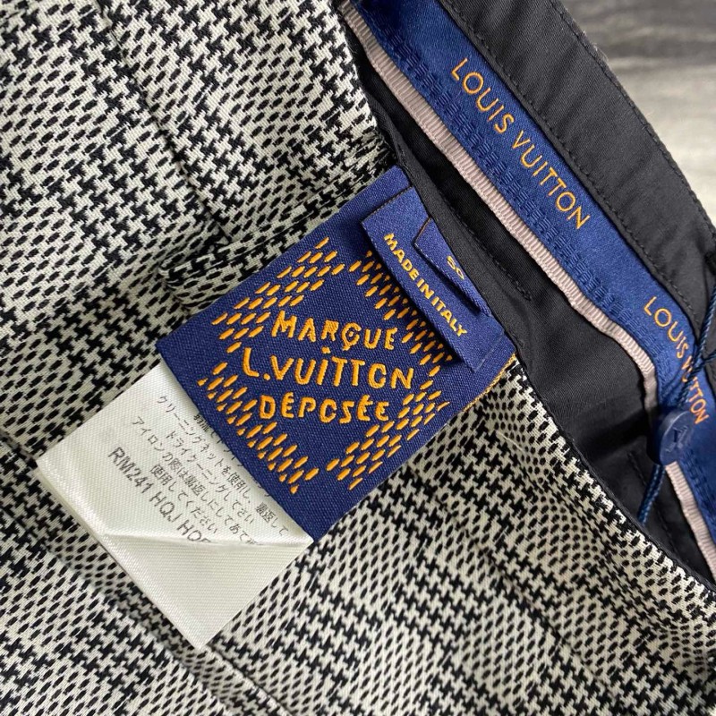 LV Unisex Shorts