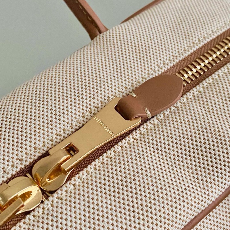 MiuMiu 公文包 