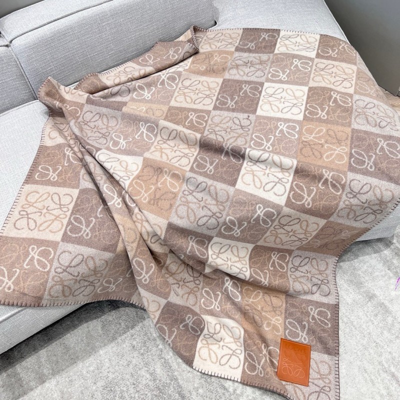 Loewe Shawl