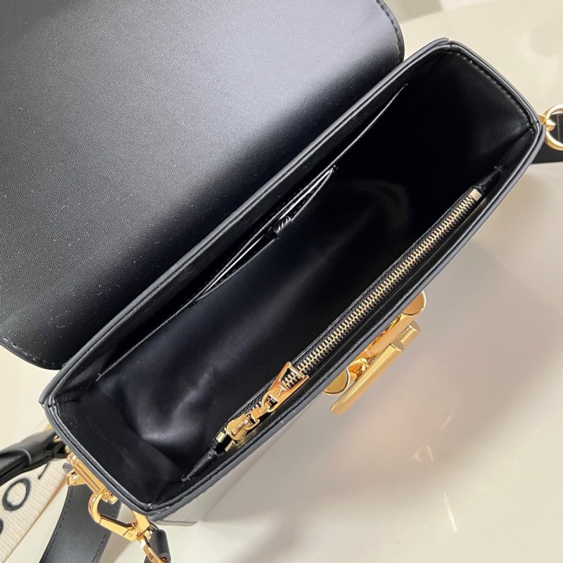 LV Twist