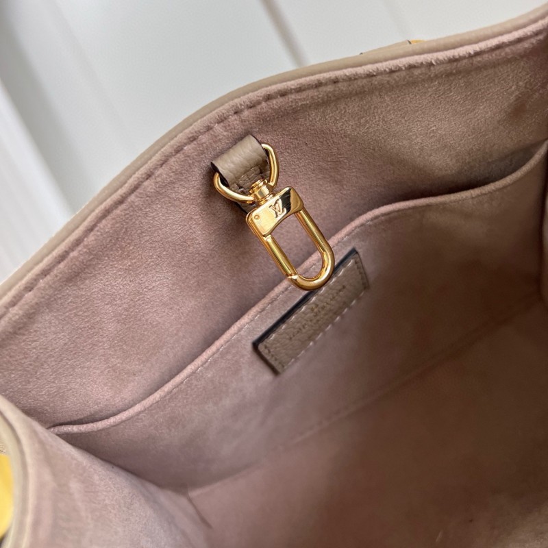 LV OnTheGo BB