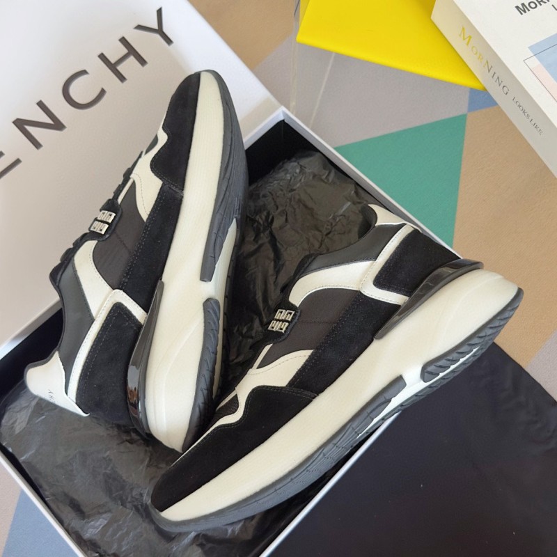 Givenchy Runner Sneaker