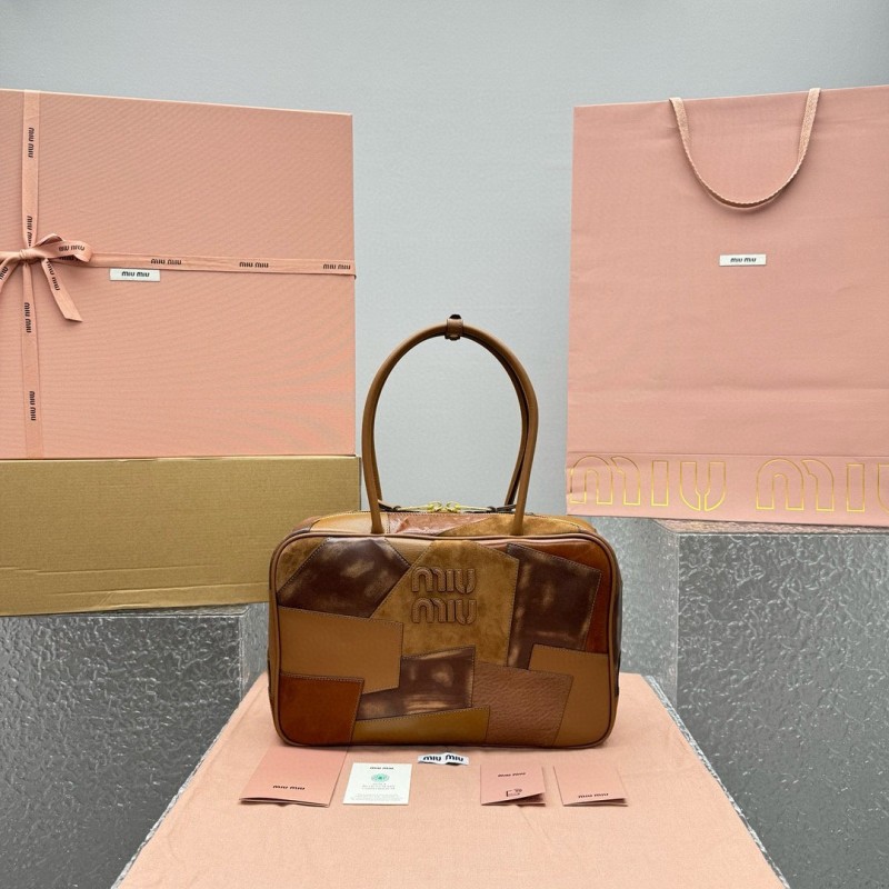 MiuMiu 公文包