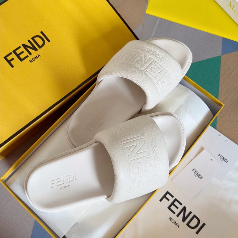 Fendi Roma Unisex Slippers